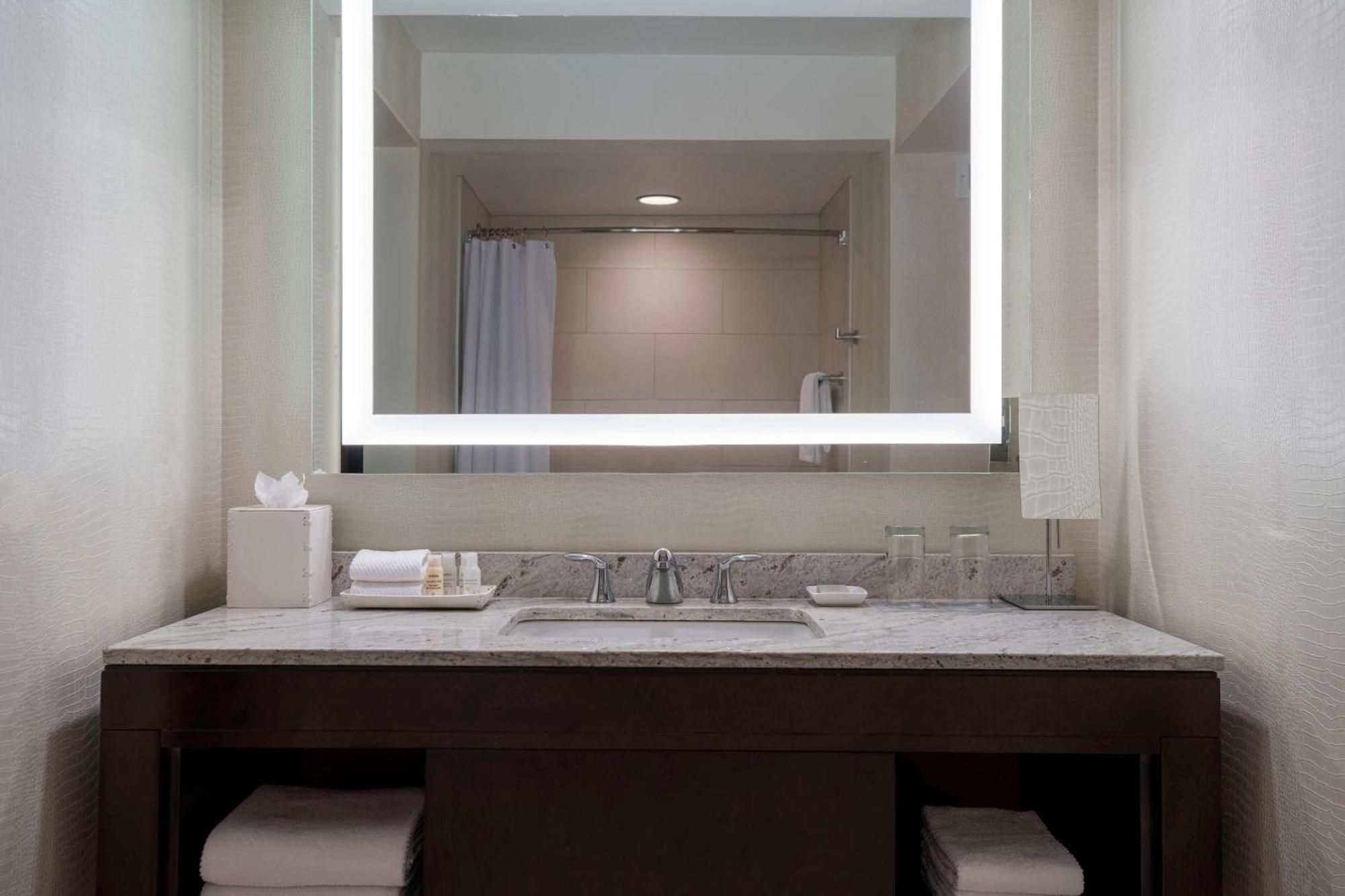 Renaissance Baton Rouge Hotel Eksteriør billede